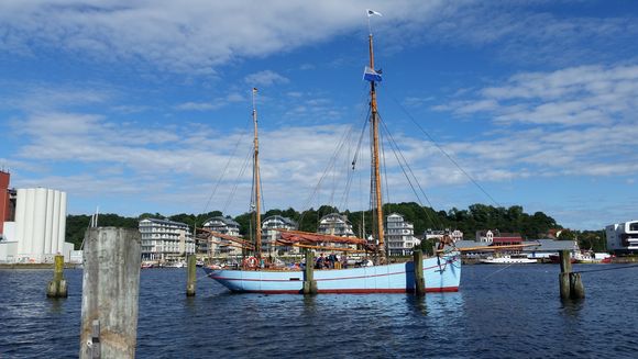 Der Traditionssegler "Bodil" kurz vorm Anlegen in Flensburg Der Traditionssegler "Bodil" kurz vorm Anlegen in Flensburg